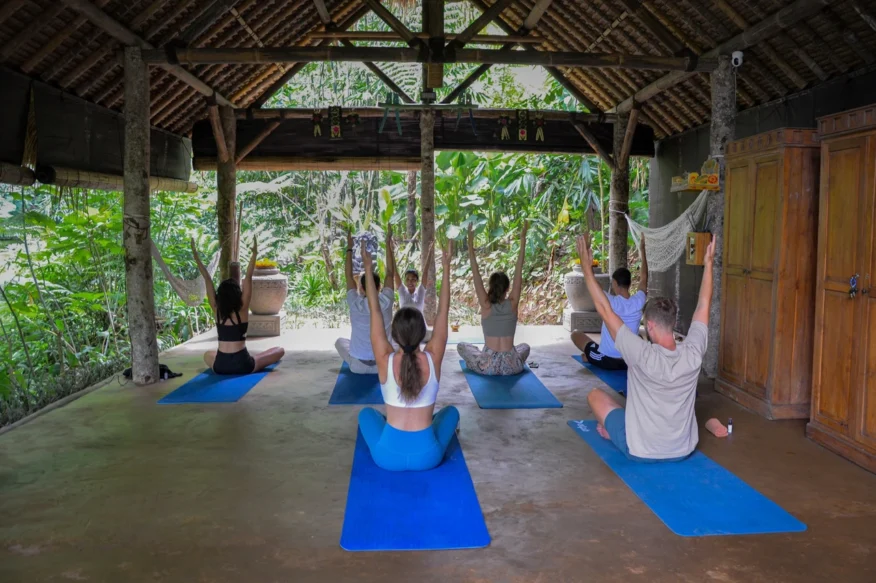 facilities-yoga-hut-0