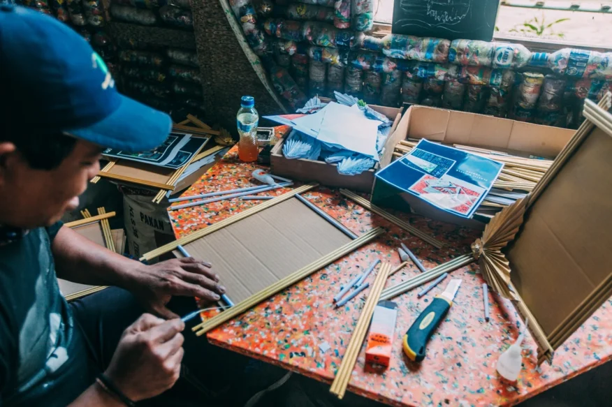 working-recycling-1 working-recycling-1